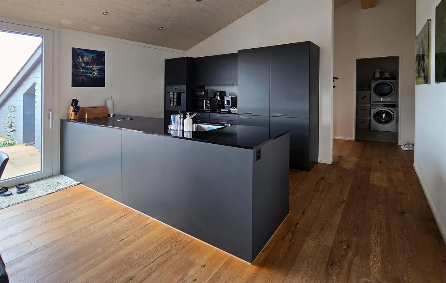 Moderno attico di 4,5 stanze con vista mozzafiato a Wolfhalden - Foto 8 di 18