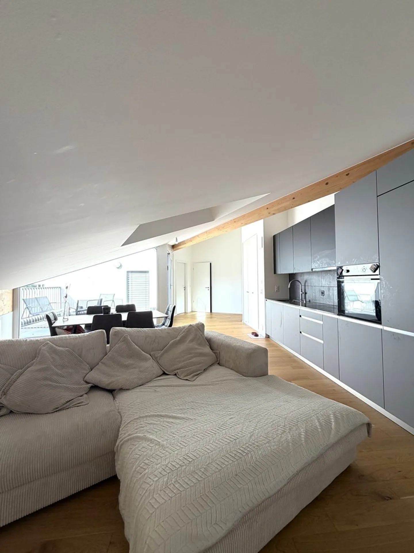 Charmant Appartement 2.5 pièces - Photo 3 sur 5