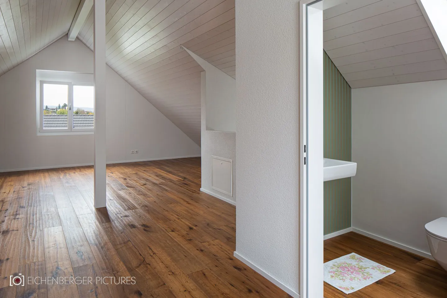 DREAM HOUSE IN ZEIHEN - LOTS OF SPACE, MODERN EQUIPMENT & SUNNY GARDEN - Photo 10 of 28