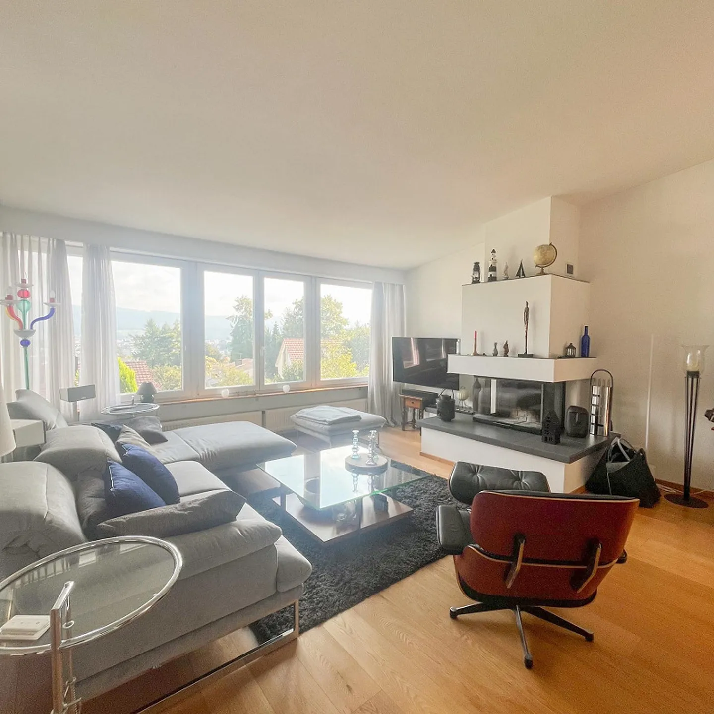 5.5-Zimmer Einfamilienhaus mit Einliegerwohnung und Fernsicht - Foto 2 von 15