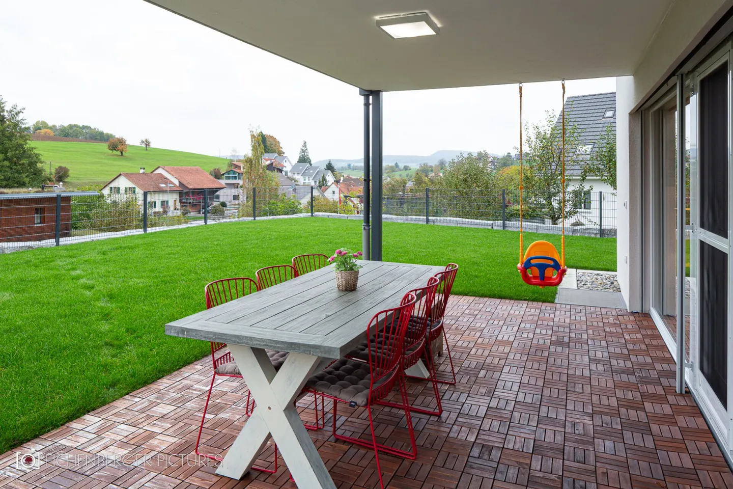 DREAM HOUSE IN ZEIHEN - LOTS OF SPACE, MODERN EQUIPMENT & SUNNY GARDEN - Photo 17 of 28