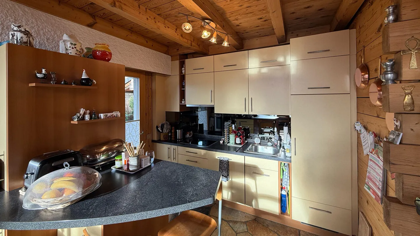 Familienchalet mit unabhängigem 3.5-Zimmer-Apartment zu verkaufen in Chermignon d'en Haut - Bouillèt / Maze Bereich - Foto 3 von 13