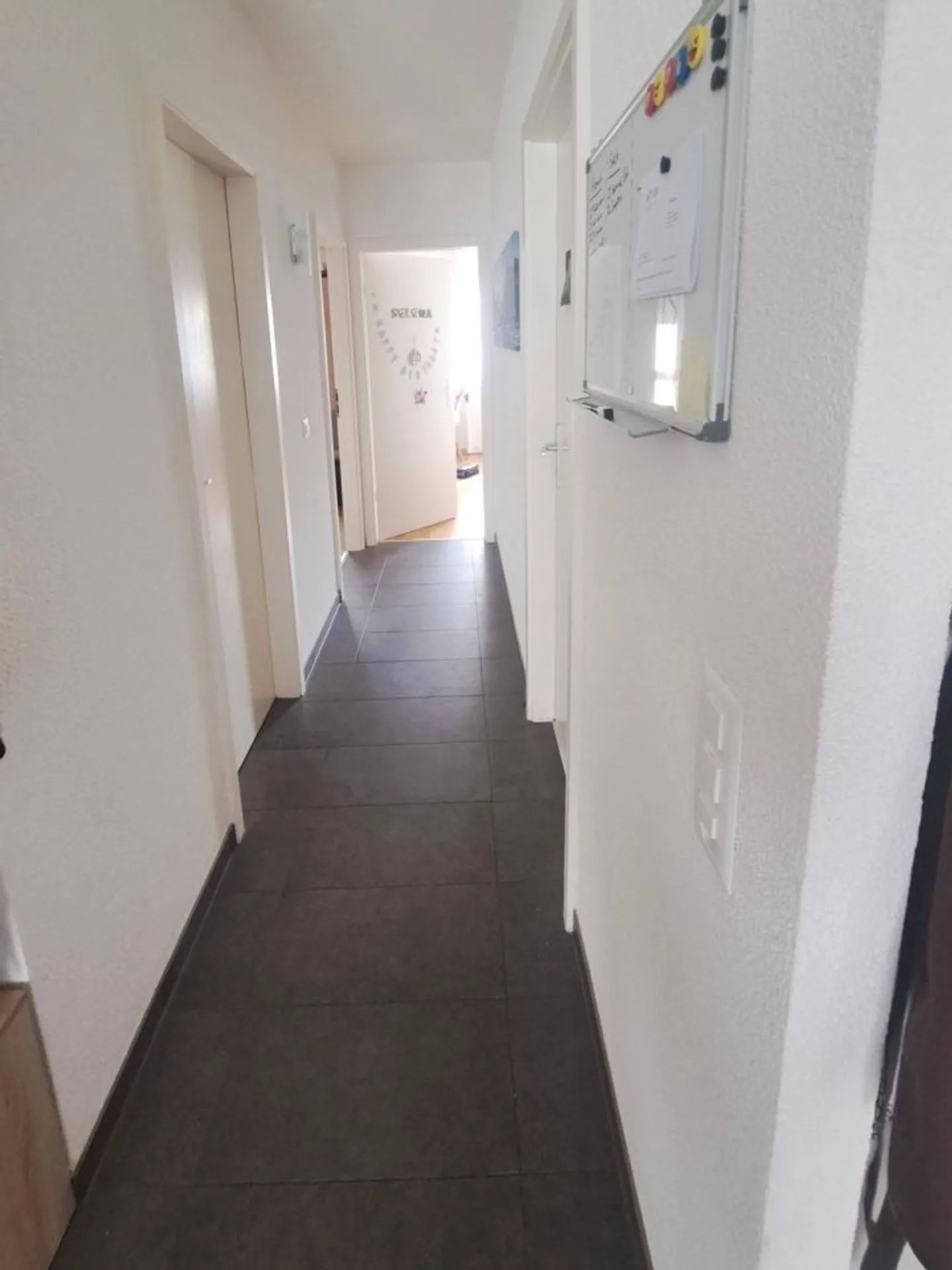 Zu vermieten - Schönes 4.5-Zimmer-Apartment im Erdgeschoss in Servion (VD) - Foto 6 von 6