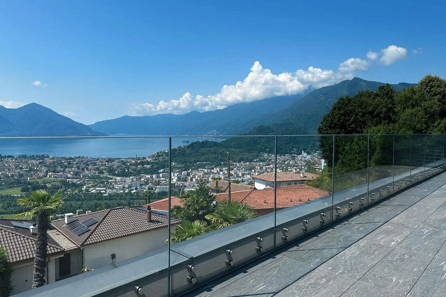 Attico duplex di 5,5 stanze con vista lago a 180° – Cultura abitativa esclusiva - Foto 5 di 11