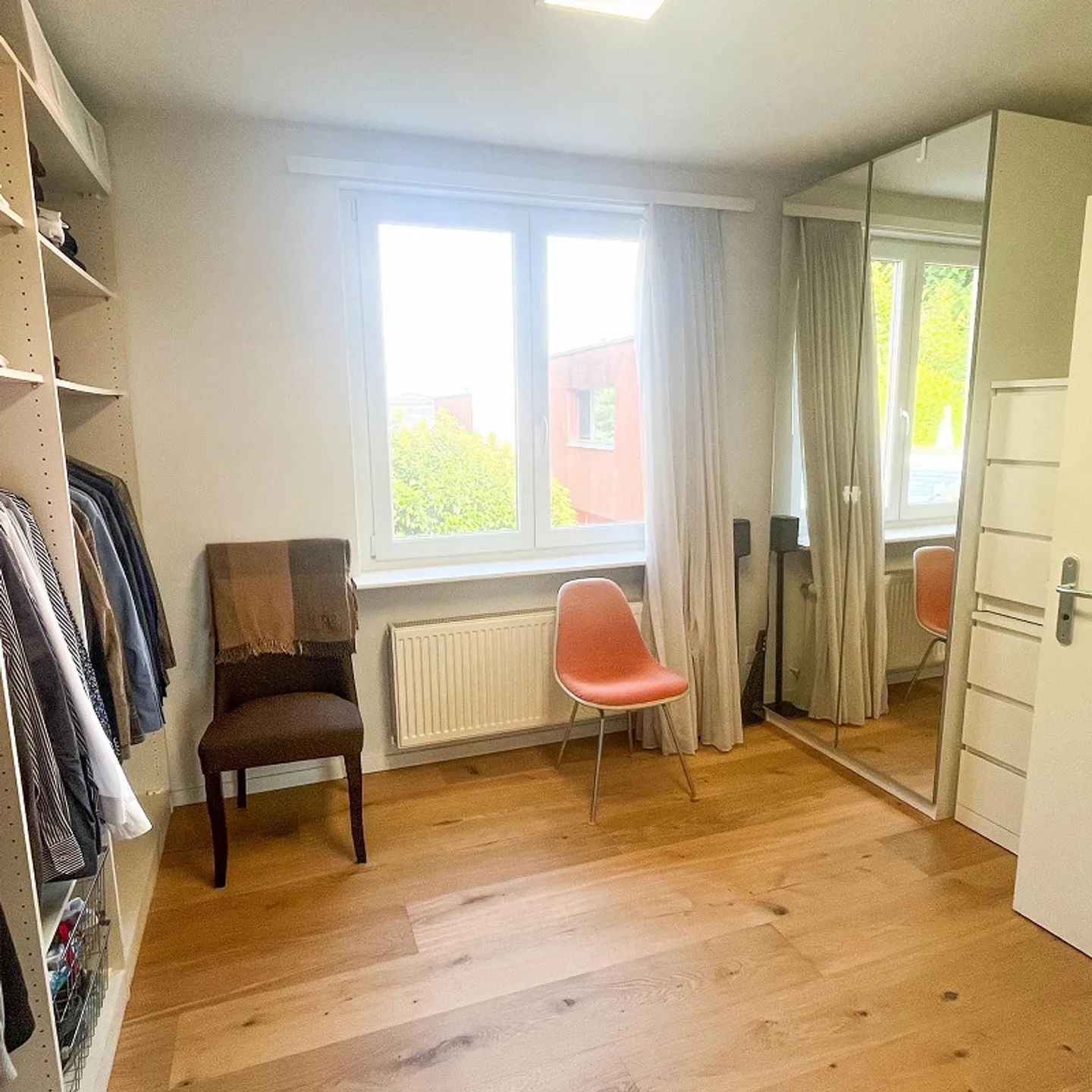 5.5-Zimmer Einfamilienhaus mit Einliegerwohnung und Fernsicht - Foto 9 von 15