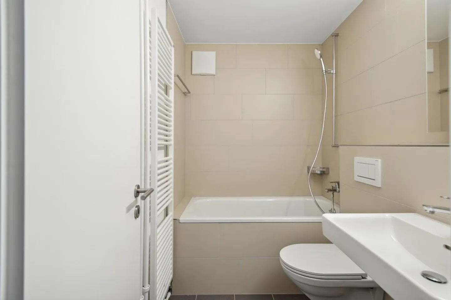 Modern apartment in a quiet location - Photo 6 of 6