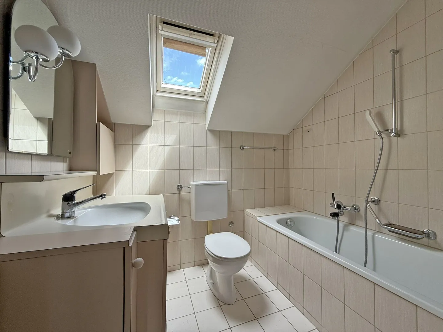 Grosszügige 3.5-Zimmerwohnung - Foto 4 von 11