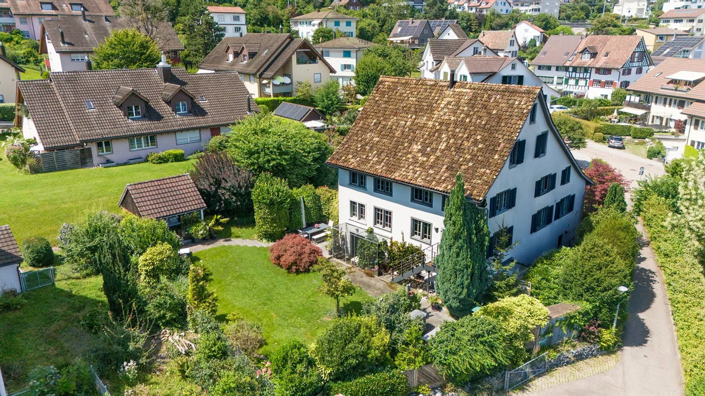 Charmantes Landhaus mit Garten - Foto 2 von 10