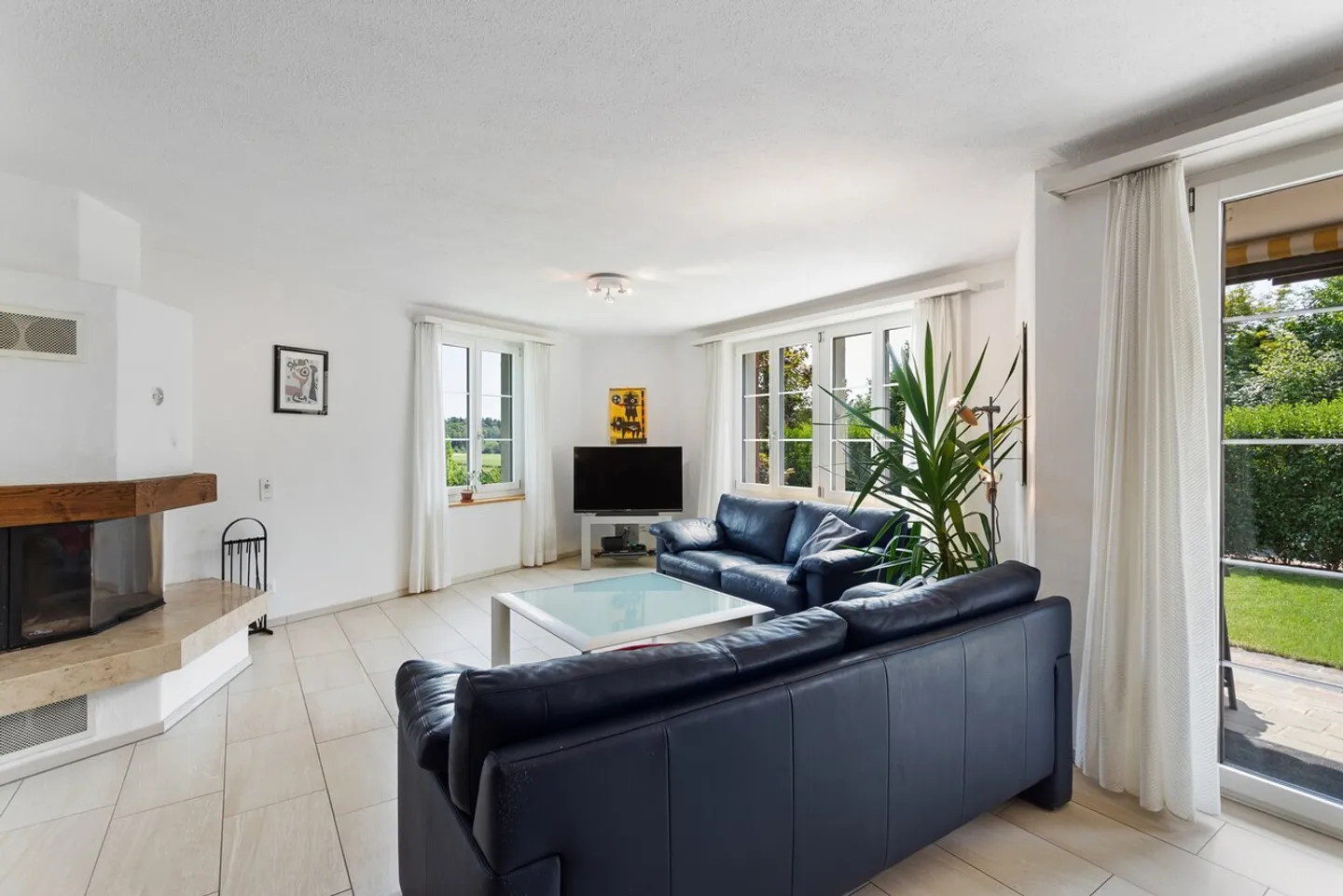 Paradiso Familiare Spazioso con Giardino, Sauna e Sottotetto Versatile - Foto 2 di 6