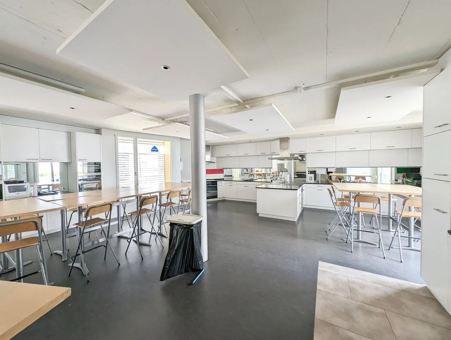 Quiet, Ventilation, Raised Floor, Heat Pump, Solar, Elevator, Tax Advantageous - Photo 3 of 3
