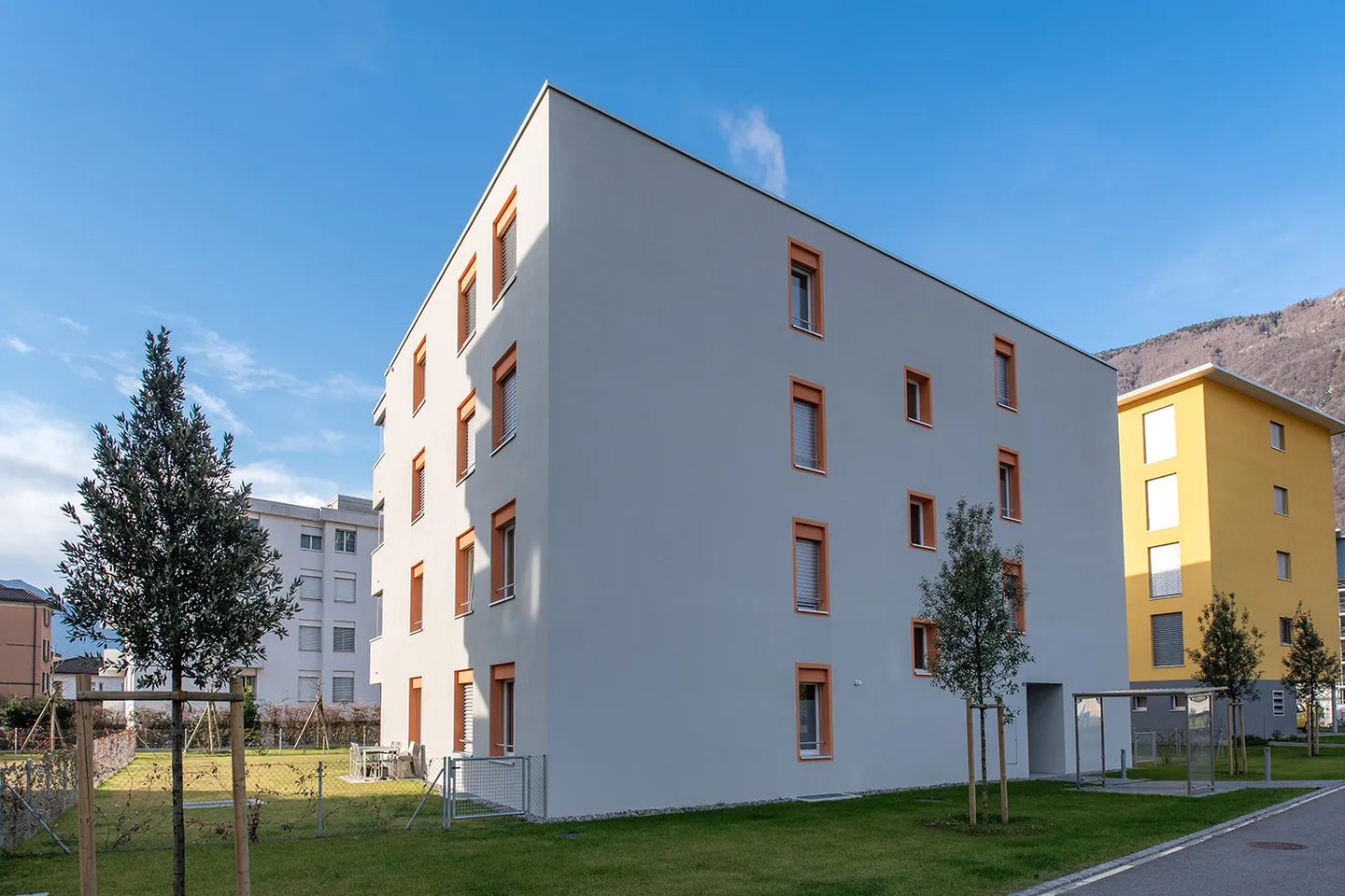 Appartamento moderno in zona tranquilla e soleggiata - Foto 1 di 6