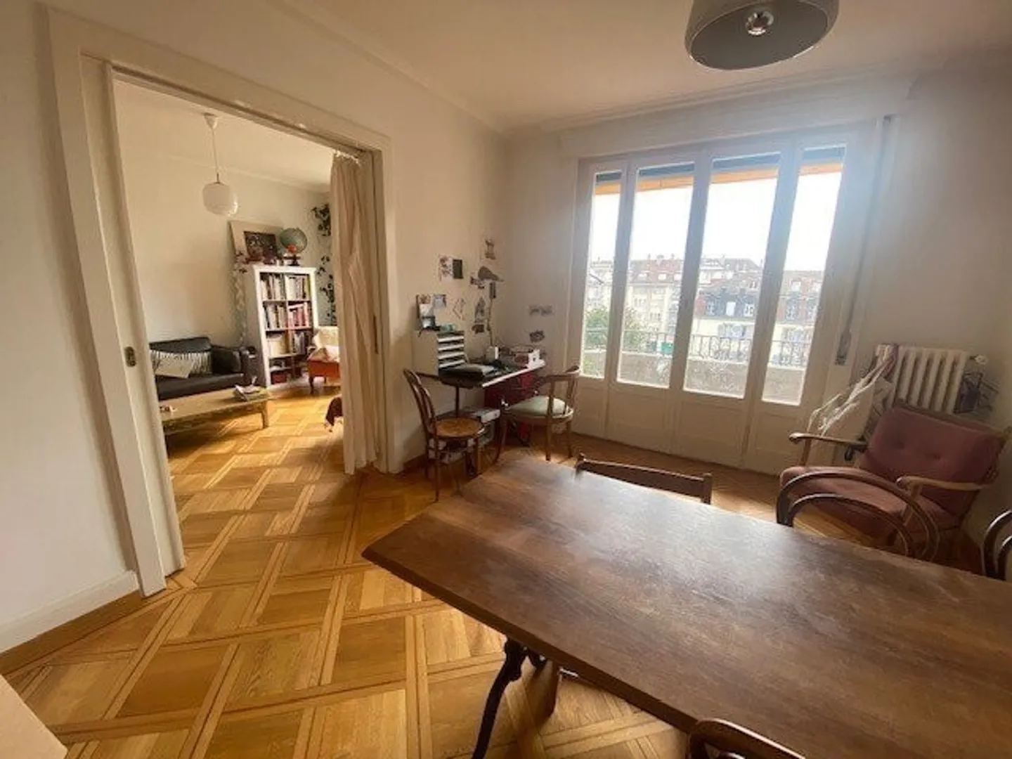 Spacious 4.5-room apartment with balconies - Photo 2 of 11