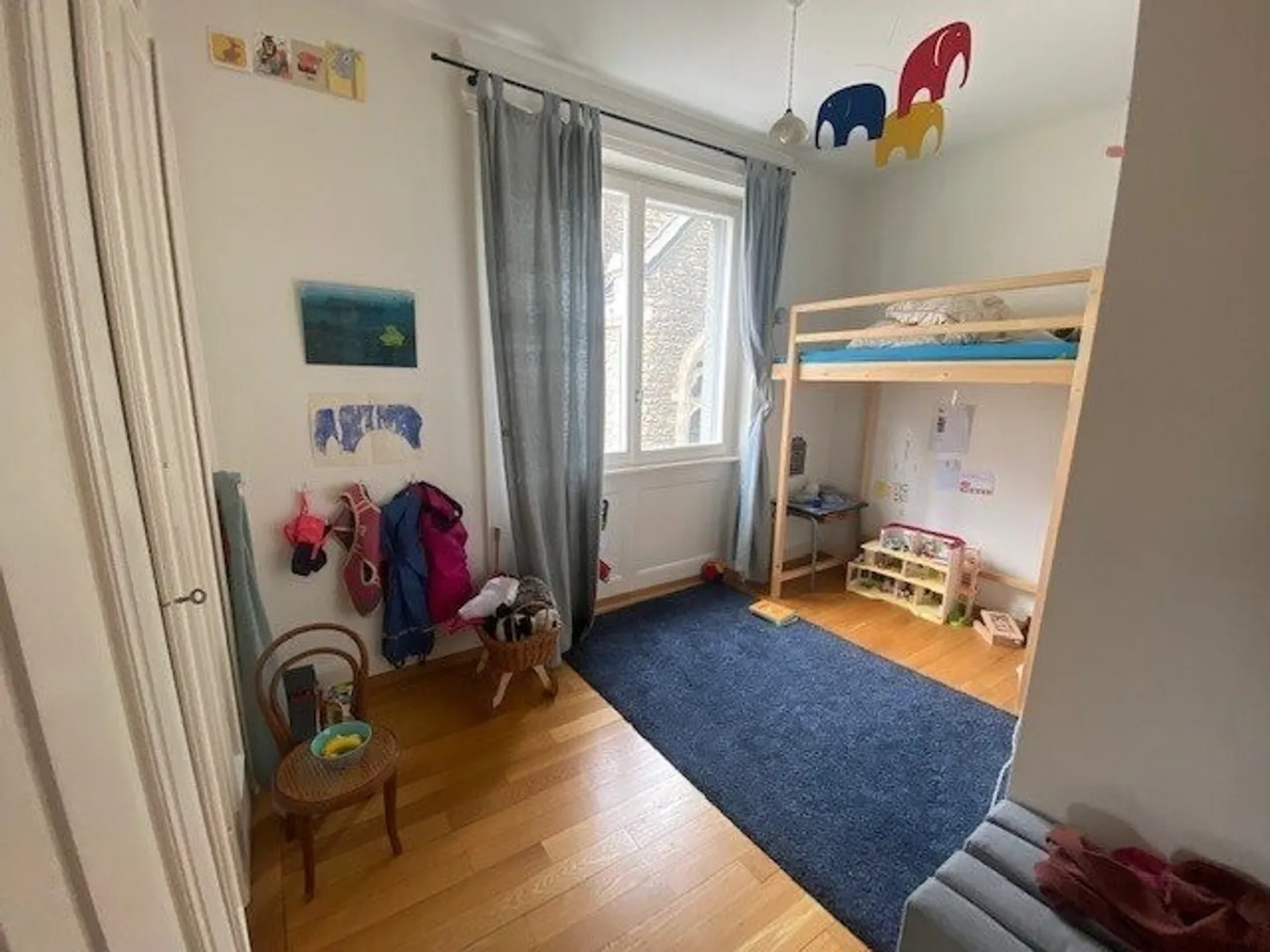 Spacious 4.5-room apartment with balconies - Photo 8 of 11
