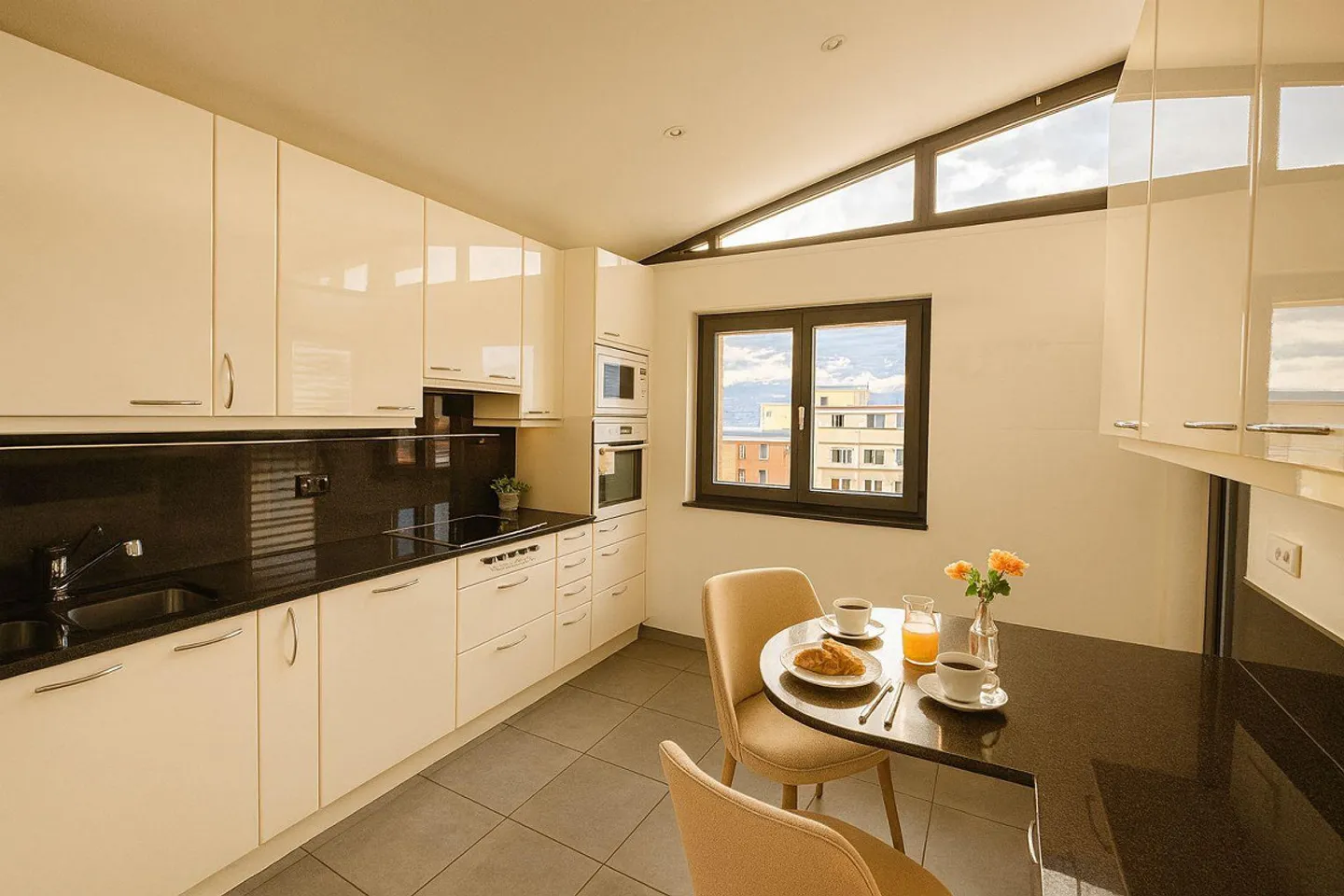 Attico 5.5 locali vista lago a Muralto - Seconda casa - Foto 7 di 8