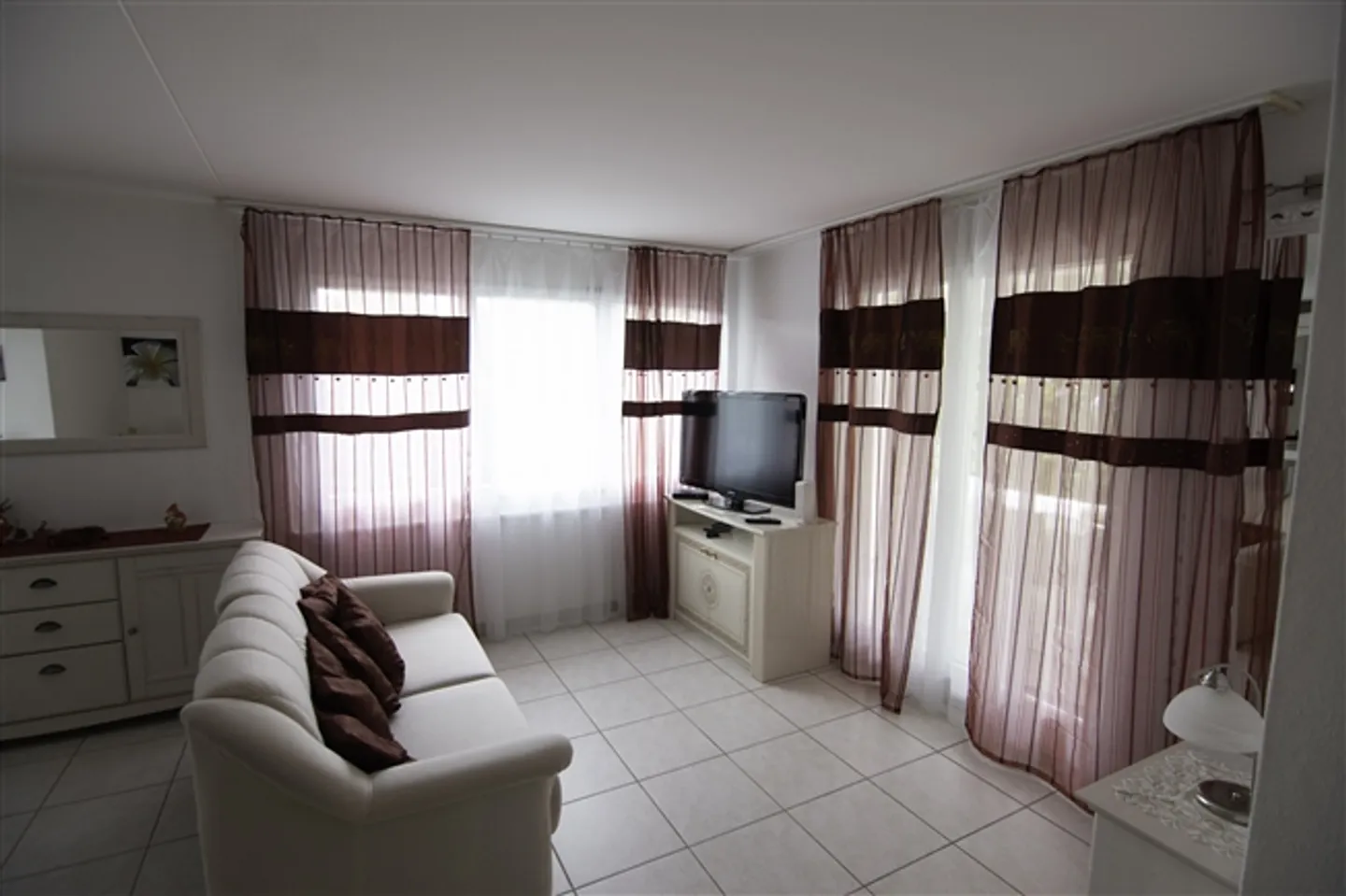 Appartement meublé à Dielsdorf, Suisse - Charges, Internet et TV inclus - Photo 7 sur 15