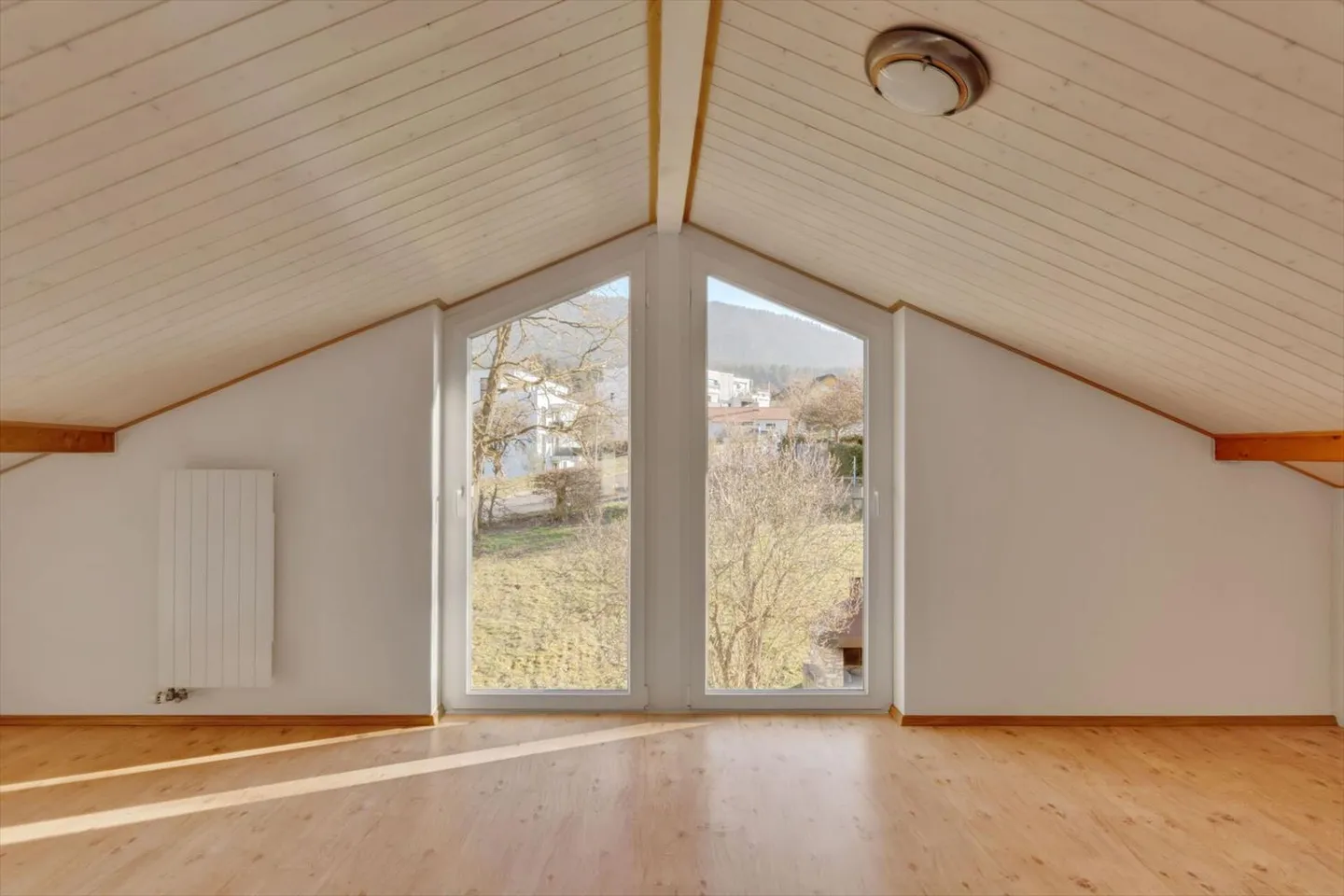 Reconvilier, villa de 4.5pces avec atelier et 3 garages - Photo 11 sur 13