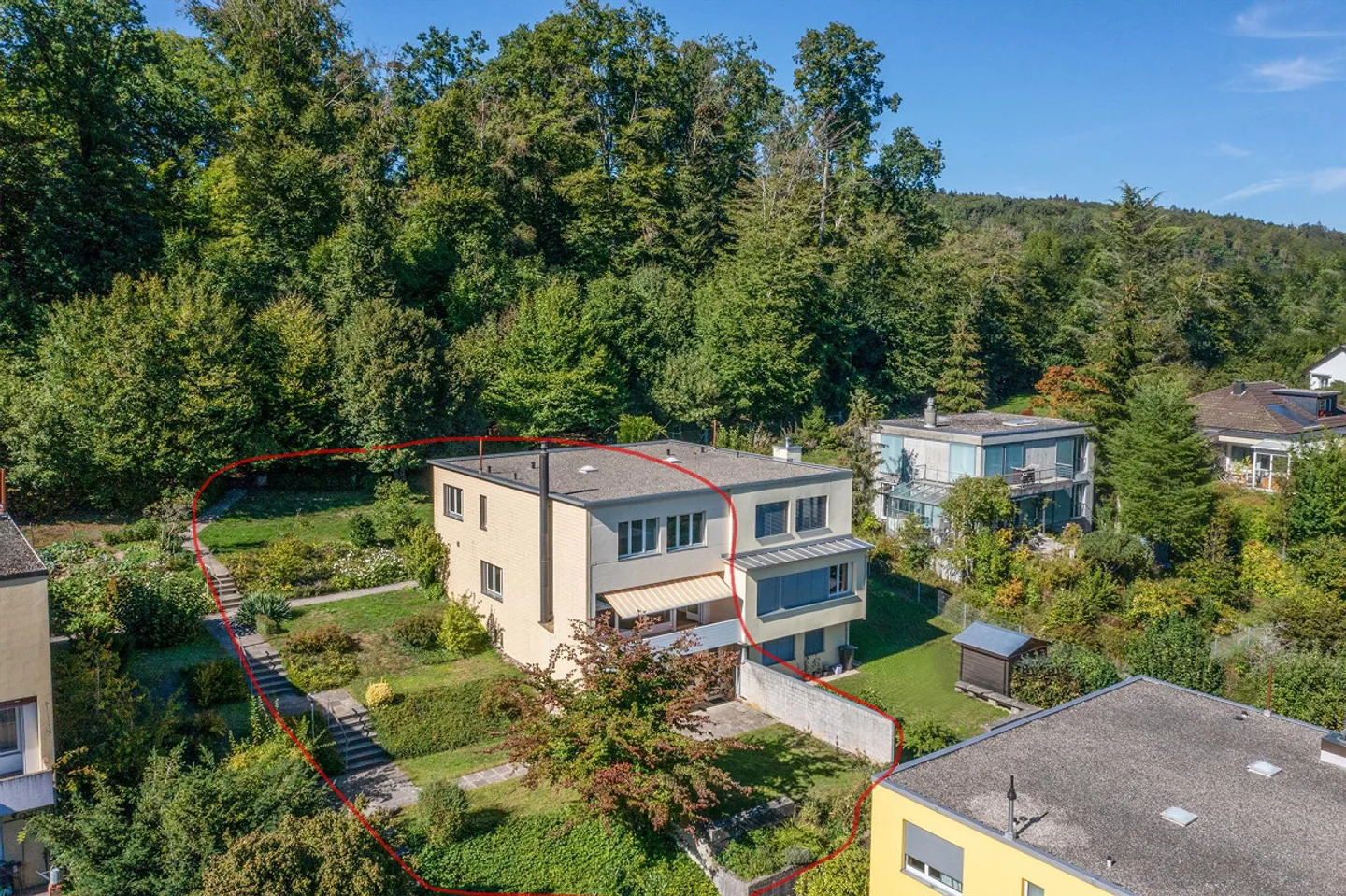 Familienhaus am Waldrand - Foto 1 von 28