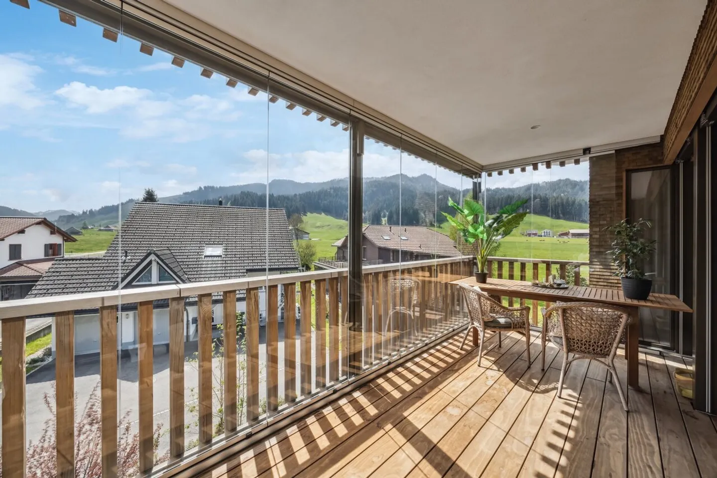 Newly built, spacious oasis of tranquility over two floors - Photo 9 of 10