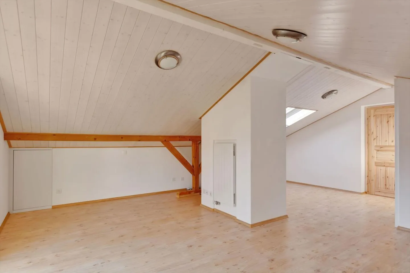 Reconvilier, villa de 4.5pces avec atelier et 3 garages - Photo 13 sur 13