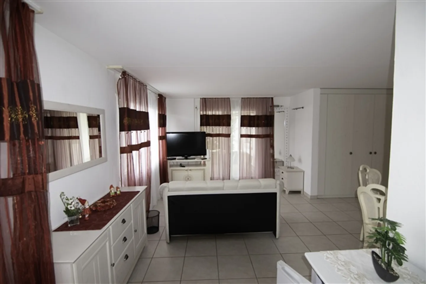 Appartement meublé à Dielsdorf, Suisse - Charges, Internet et TV inclus - Photo 9 sur 15