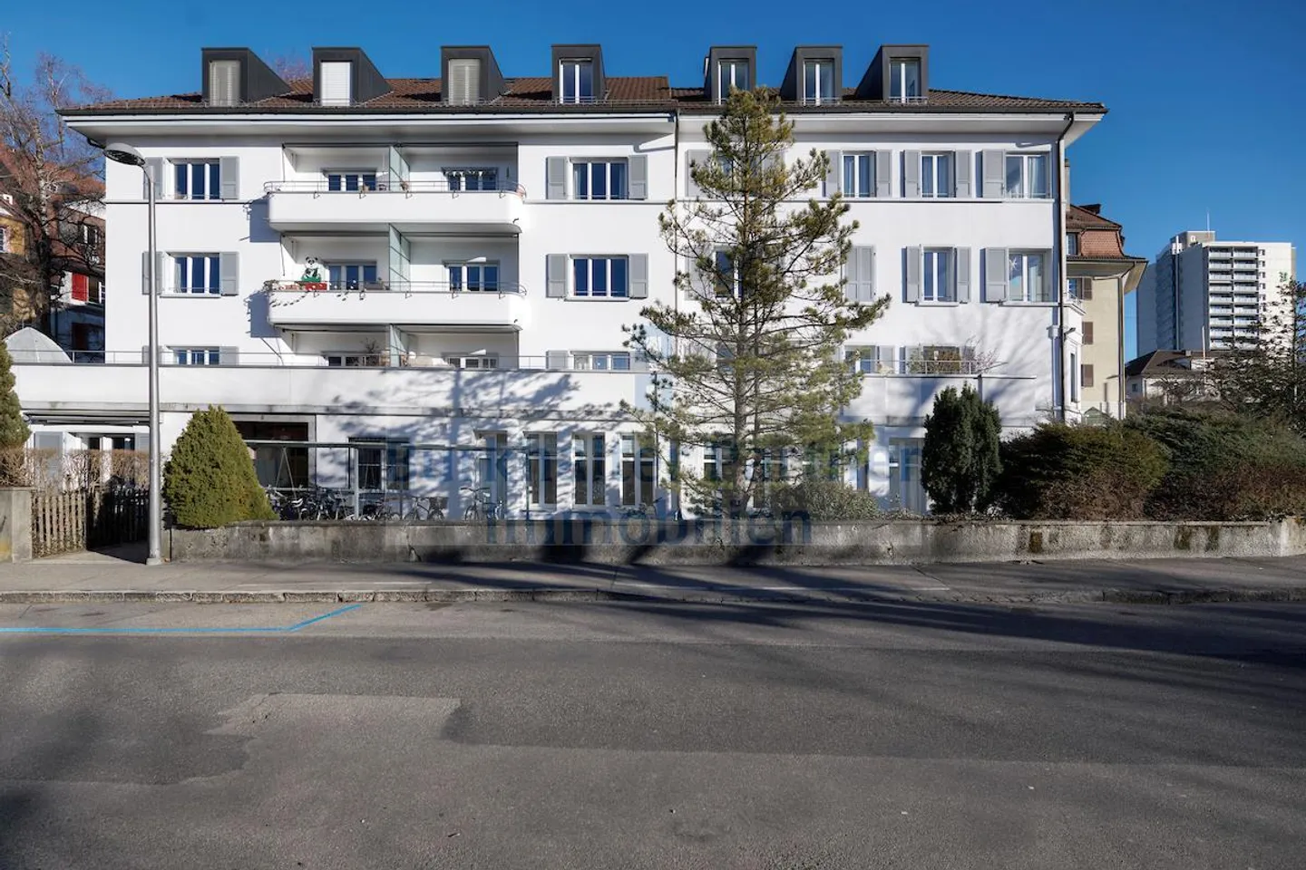 Bellissimo appartamento mansardato con galleria nella Länggasse anteriore! - Foto 1 di 9