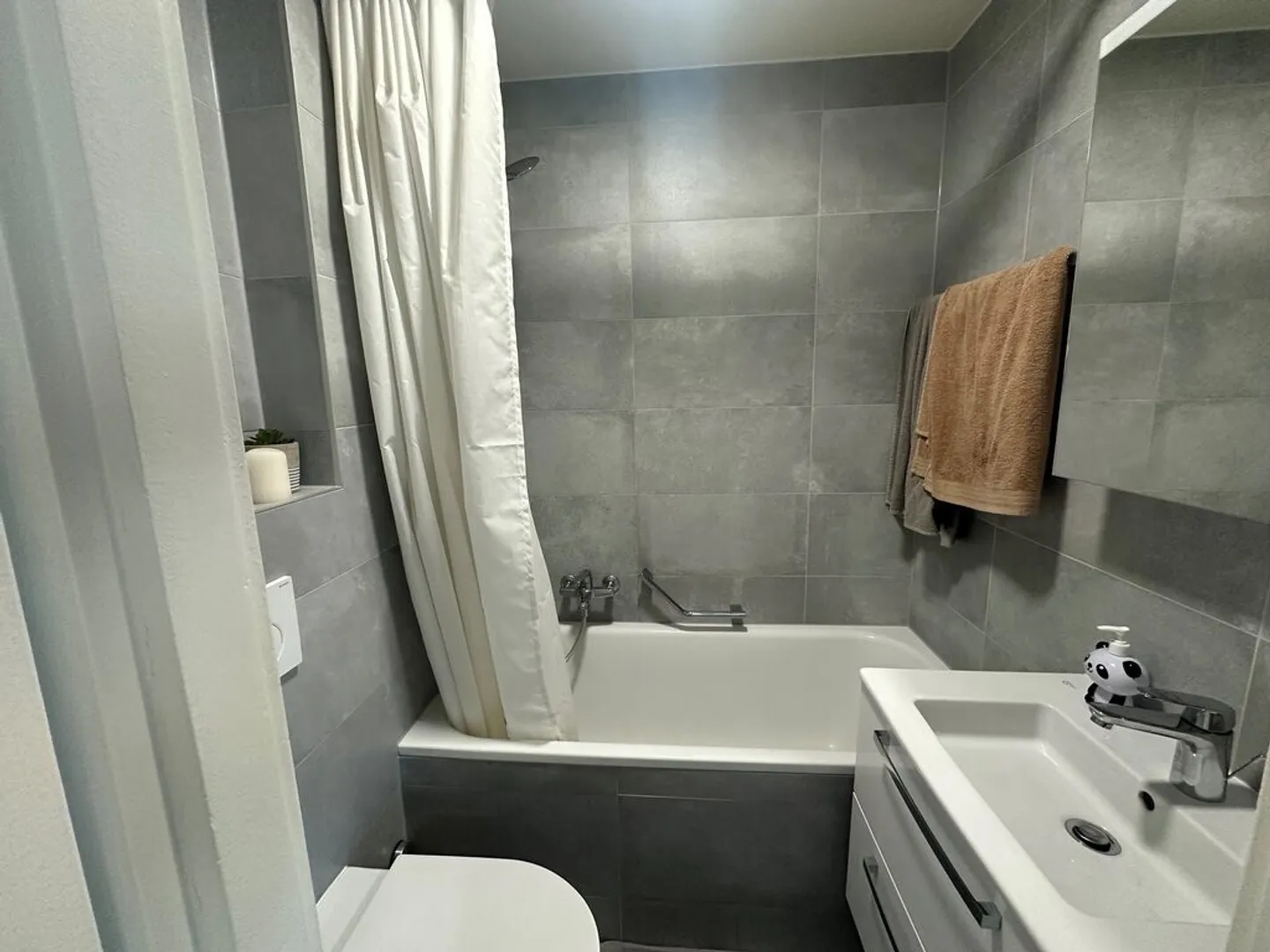 Beautiful recently renovated studio, quiet and in the city center! - Photo 3 of 3