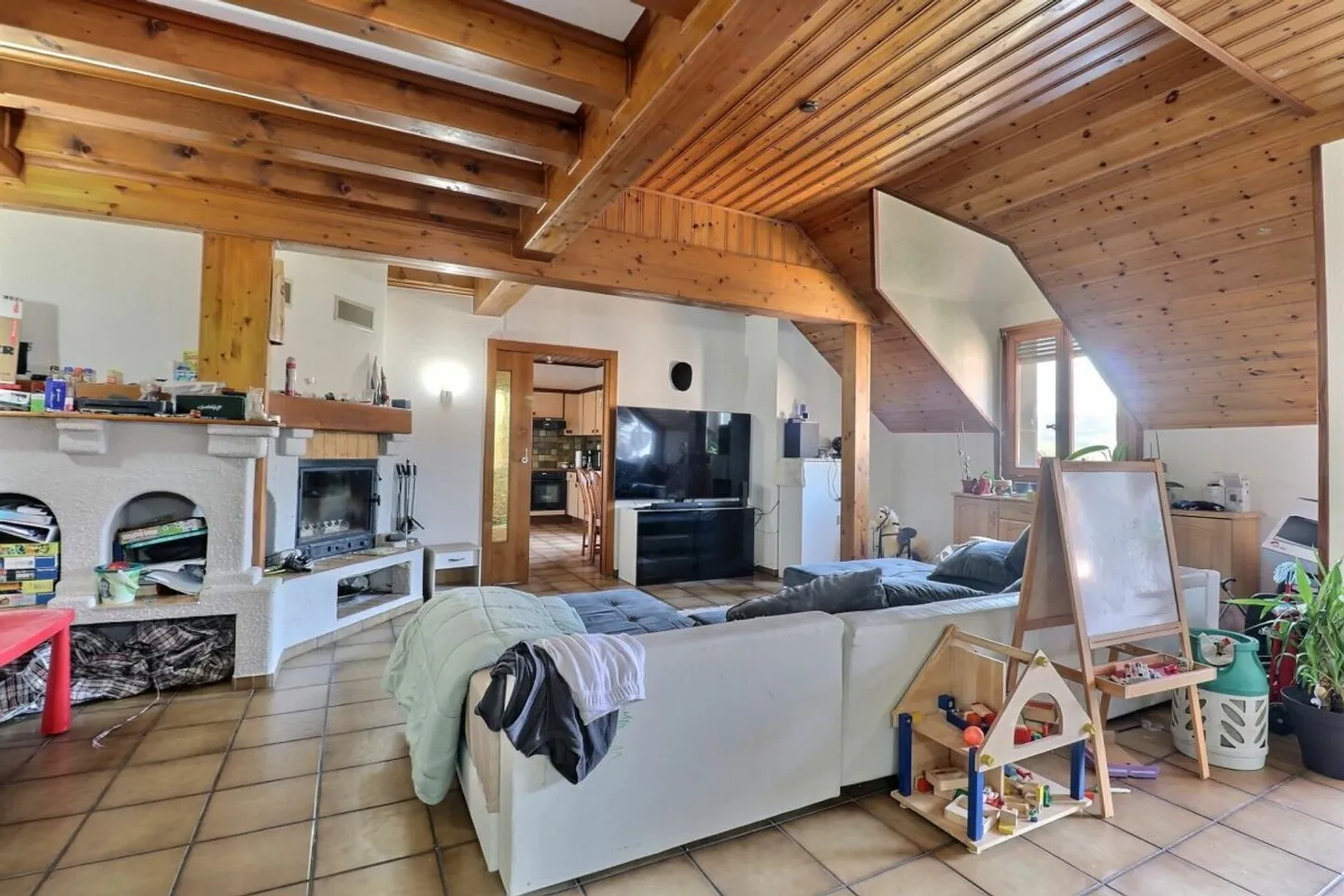 2.5-room apartment in the attic - Photo 2 of 4