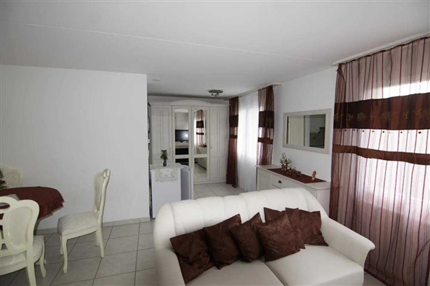 Appartement meublé à Dielsdorf, Suisse - Charges, Internet et TV inclus - Photo 10 sur 15