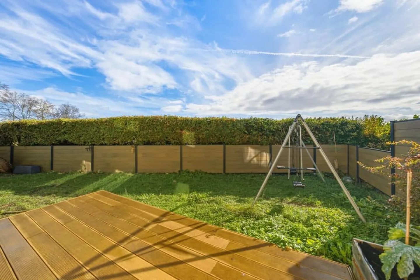 Semi-Detached Villa Fully Renovated in Orbe - Photo 10 of 11