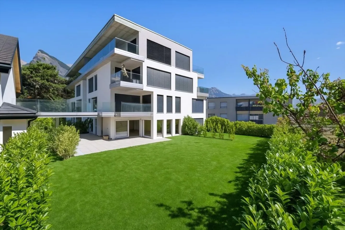 Nuovo appartamento di 2,5 stanze con bellissimi esterni - Foto 1 di 9