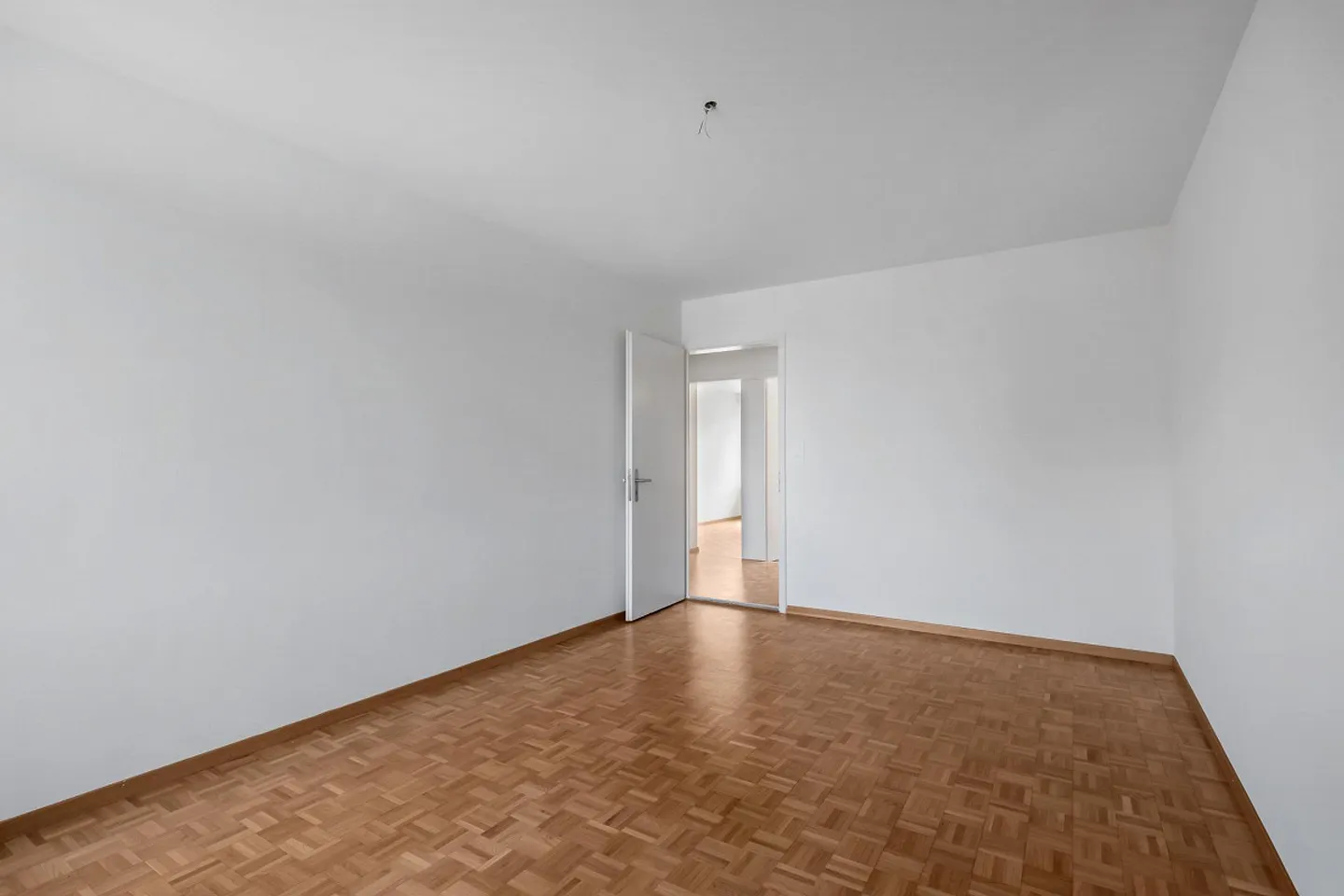 Grosszügige Wohnung nahe dem Wald - Foto 3 von 7