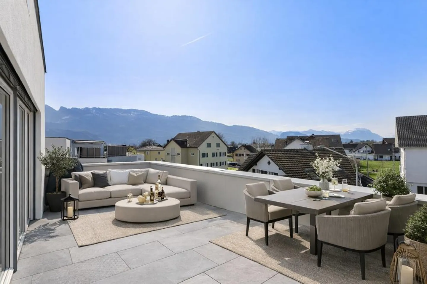 Stylische Attikawohnung mit Terrasse - Foto 2 von 8