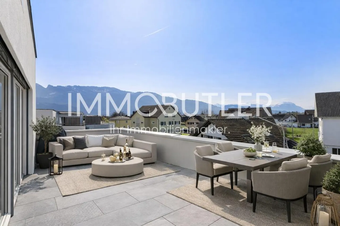 Stylische Attikawohnung mit Terrasse - Foto 1 von 8