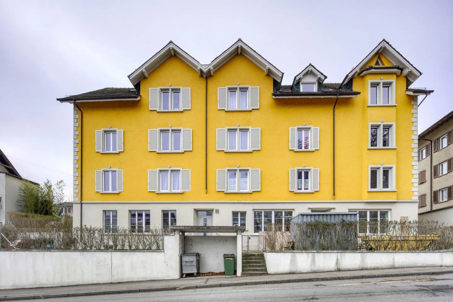 Cozy 1.5 room apartment in Neuhausen am Rheinfall - Photo 1 of 3