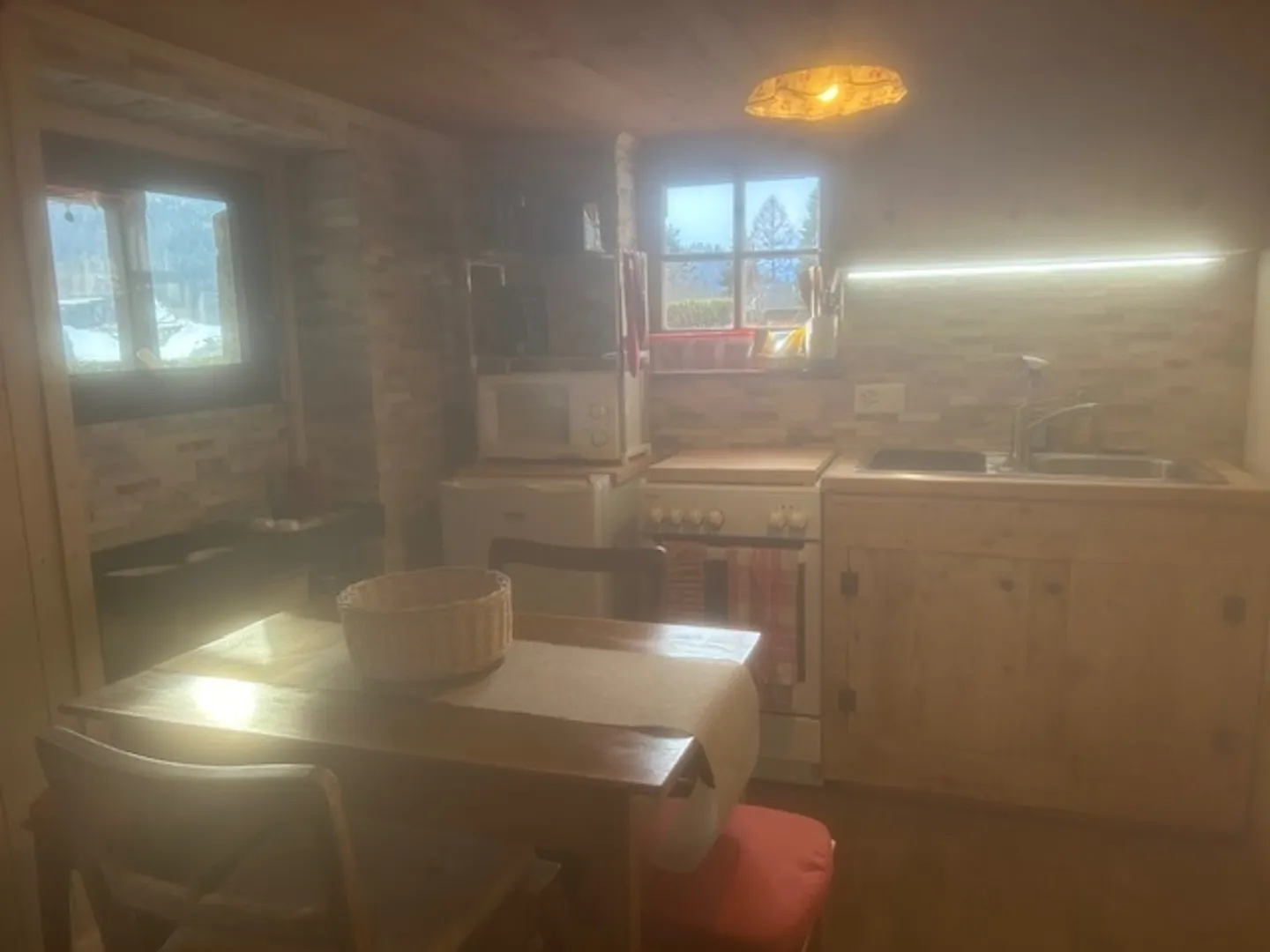 A louer pour l'été aux Diablerets, studio rénové, meublé, sur le plateau - Photo 5 sur 12