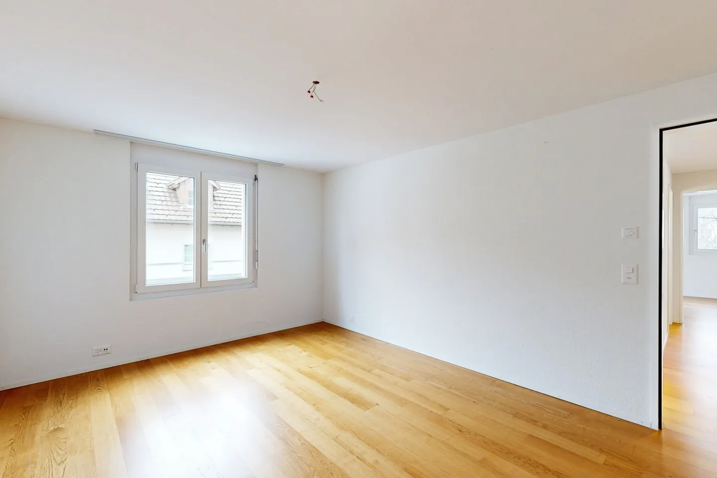 Modern 3.5-Room Apartment - Photo 11 of 11