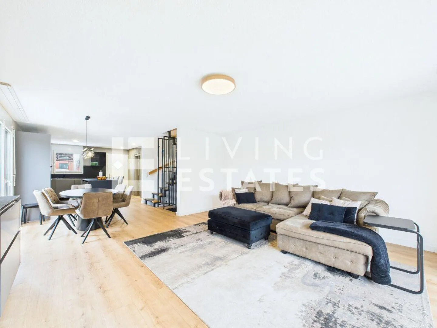 A HOME FOR THE NEXT STEP - Photo 4 of 17