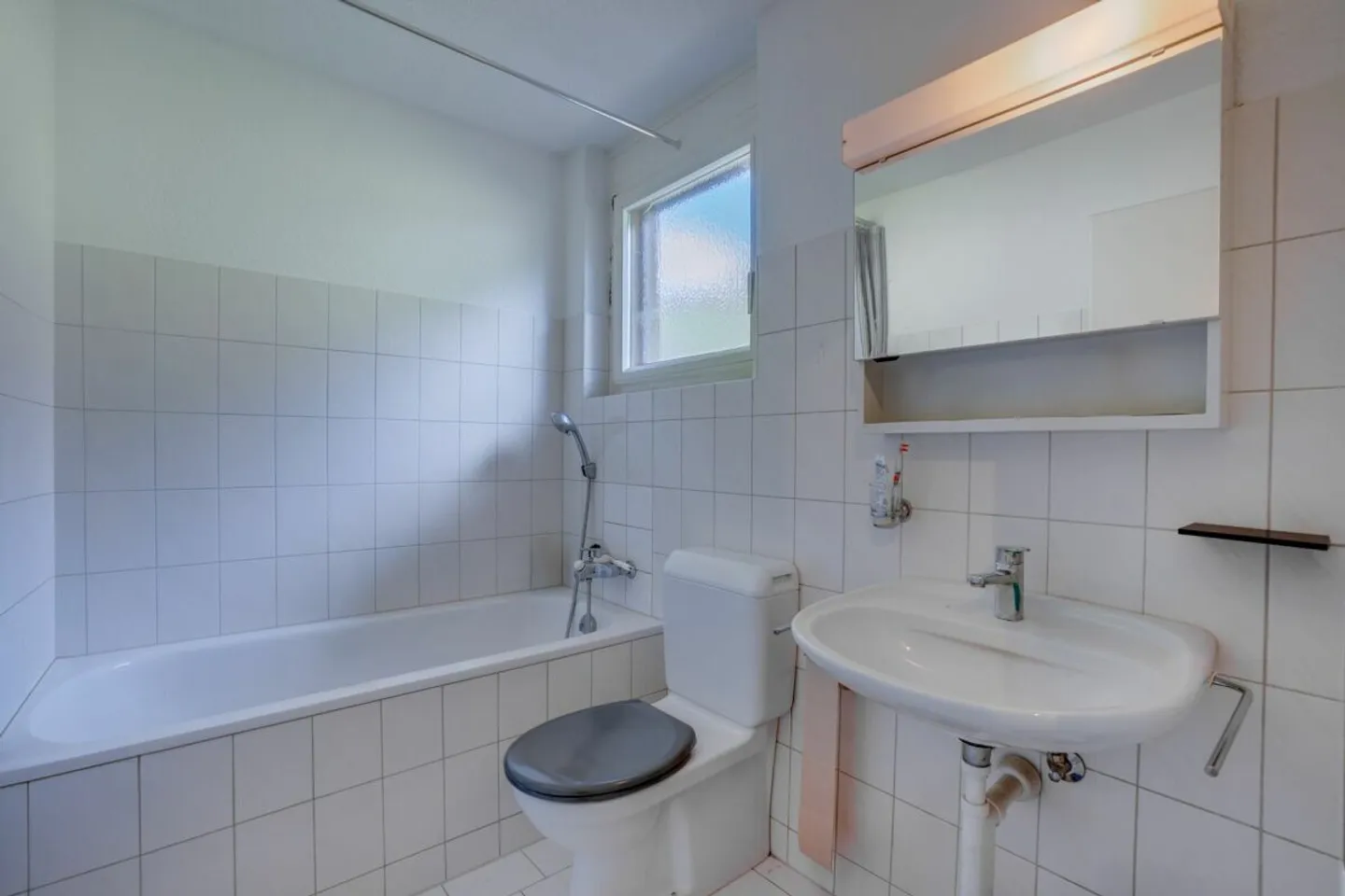 Casa plurifamiliare + 1 appartamento a Plasselb 75 - Foto 6 di 8
