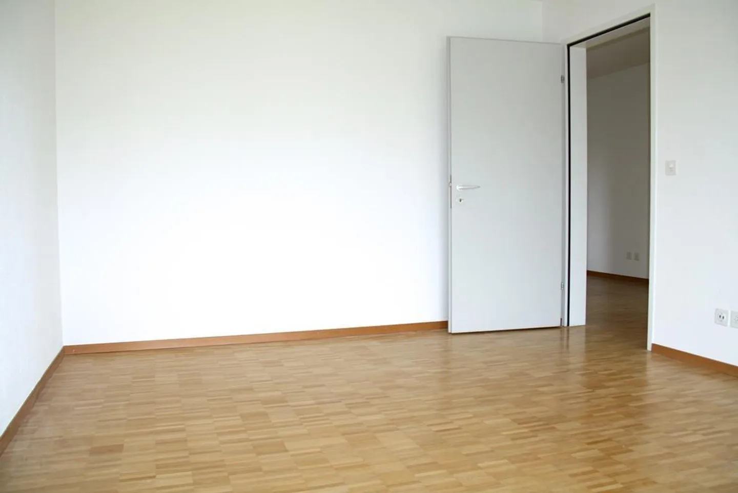 Charmante Wohnung nahe Oerlikon - Foto 3 von 5