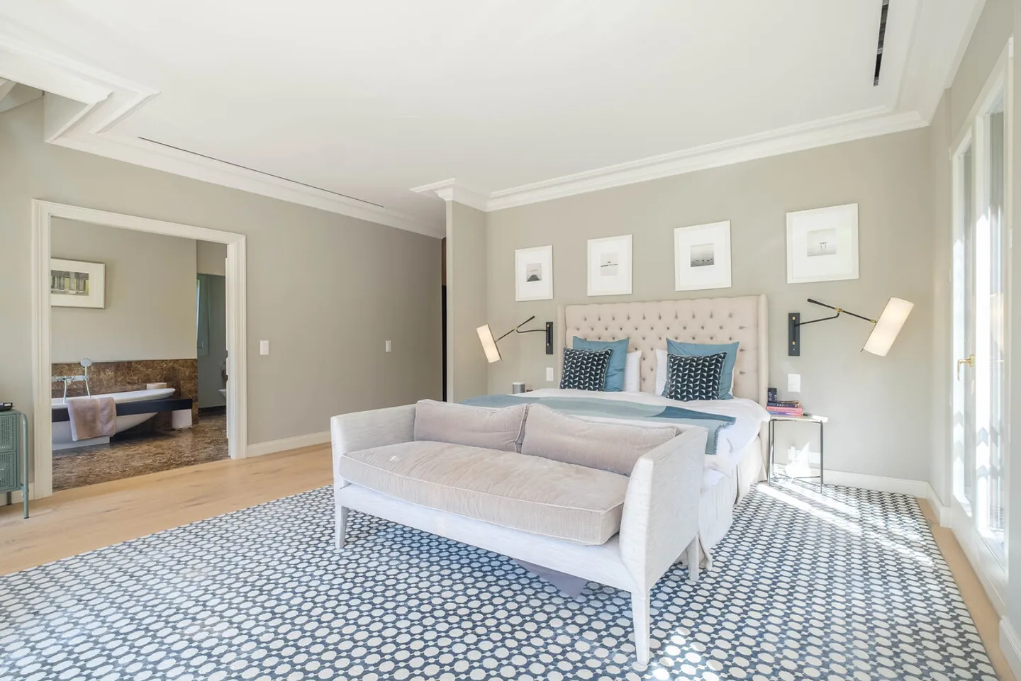 Geräumige Familienvilla mit wunderschönem Garten und Schwimmbad, Mies - Foto 10 von 13