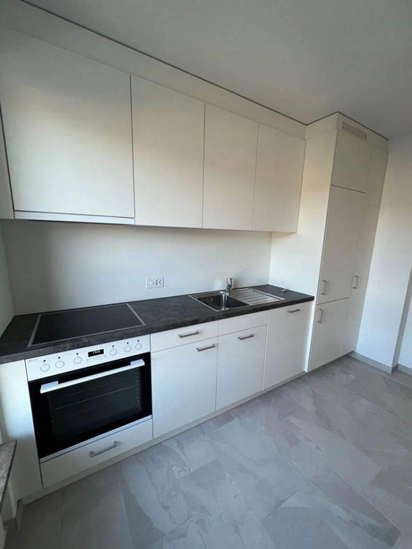 Appartement lumineux au centre de Reinach - Photo 2 sur 6