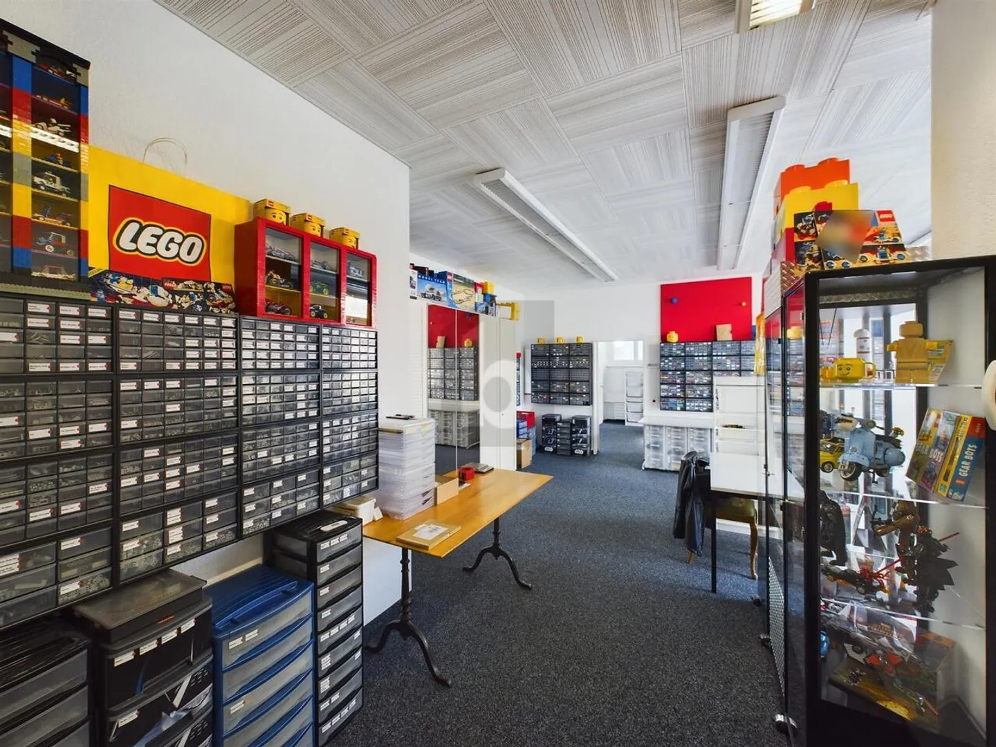 Office space for rent - Photo 3 of 5