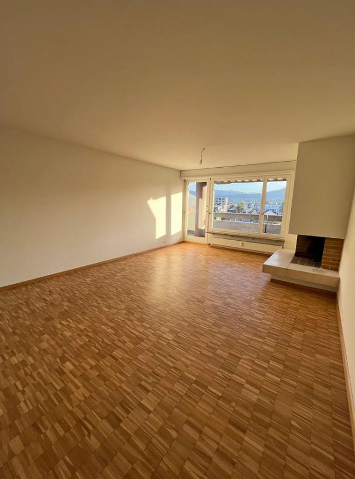 Appartement lumineux au centre de Reinach - Photo 3 sur 6