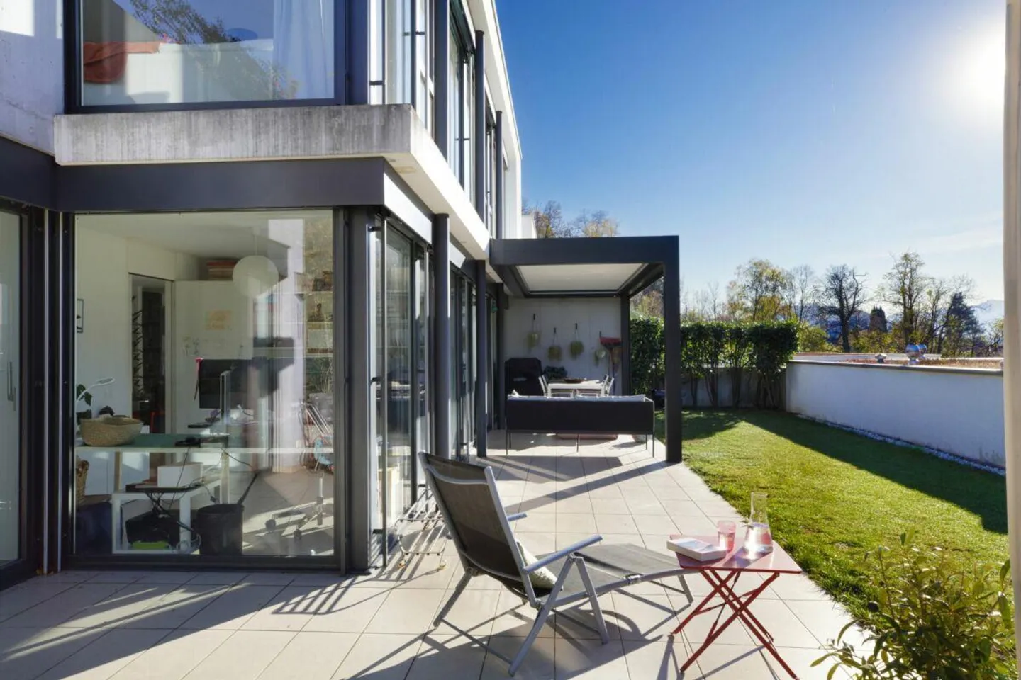 CADEMPINO - Elegante Wohnung mit herrlichem Garten - Foto 4 von 17