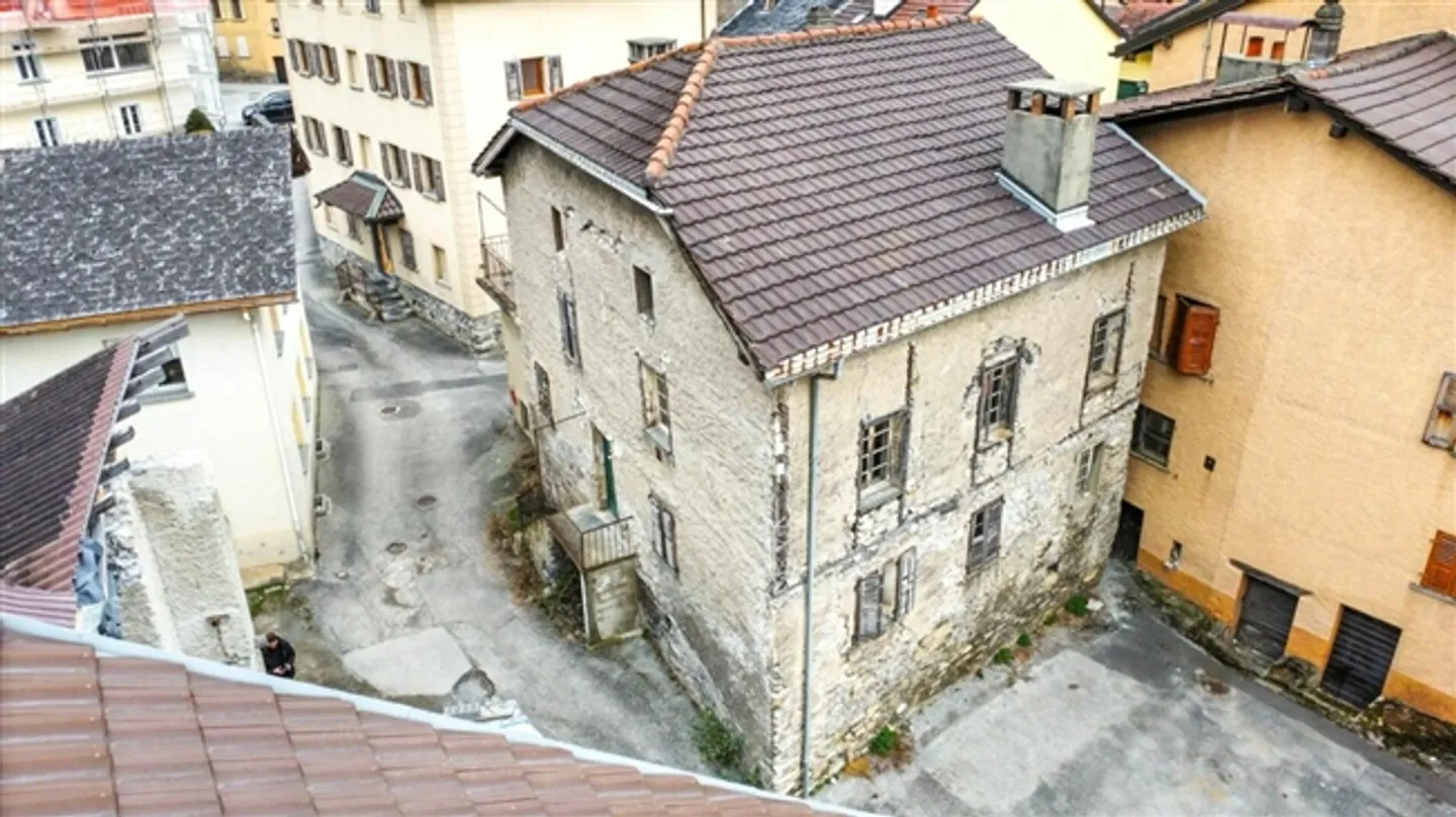 Casa plurifamiliare 10 camere ad Ardon - Foto 2 di 19