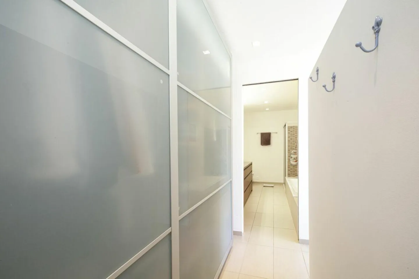 CADEMPINO - Elegante Wohnung mit herrlichem Garten - Foto 8 von 17