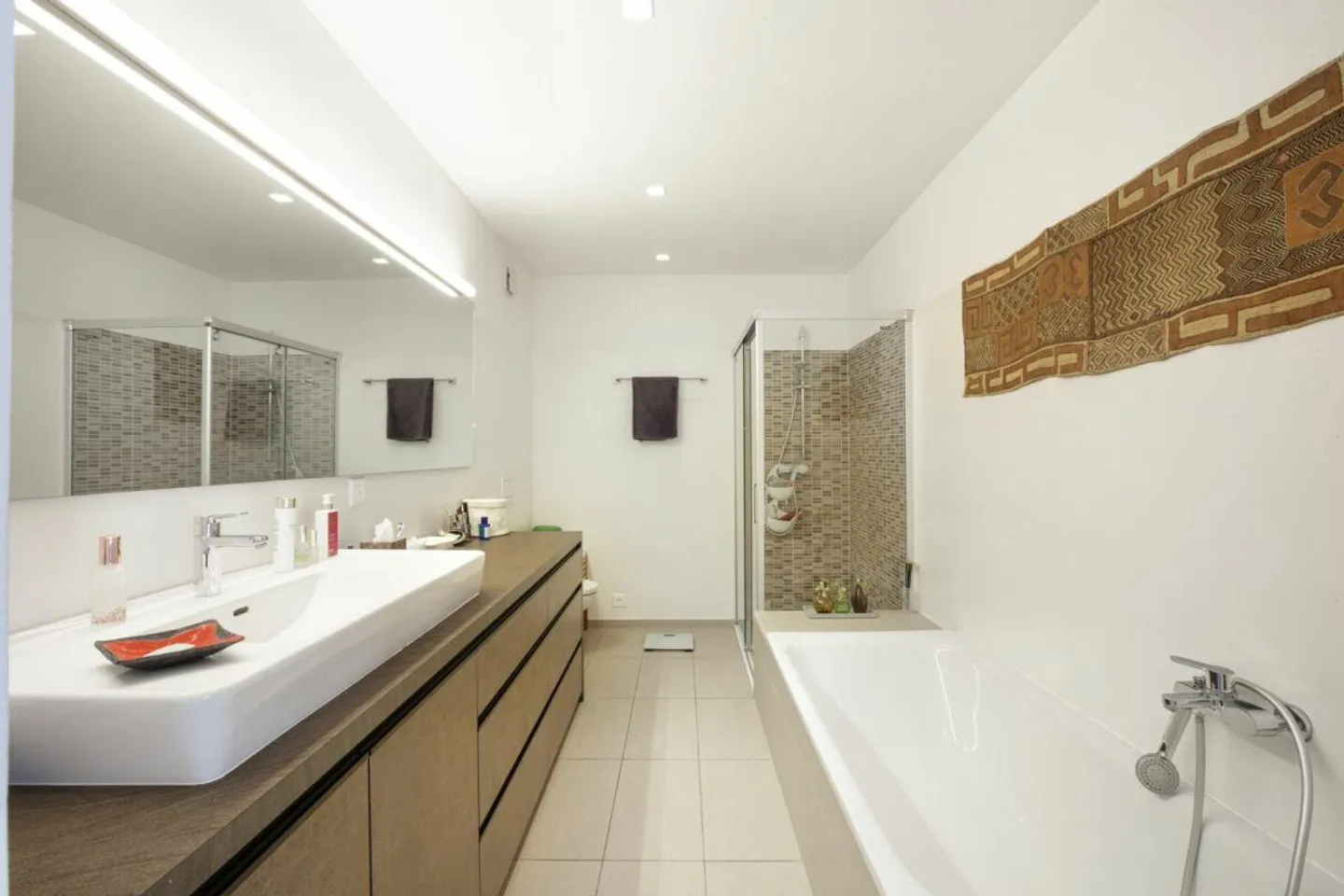 CADEMPINO - Elegante Wohnung mit herrlichem Garten - Foto 9 von 17