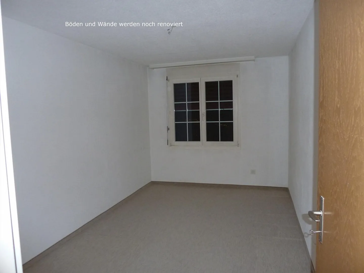 Attractive 3.5 Room Apartment in Prime Location with Lake and Mountain View - Photo 14 of 15