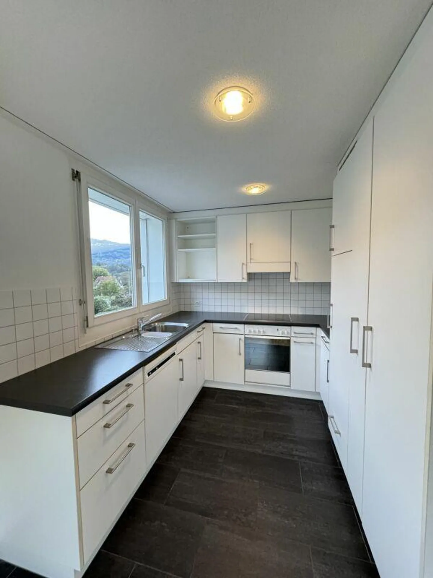 Sonnige Wohnung mit schöner Fernsicht - Foto 3 von 11