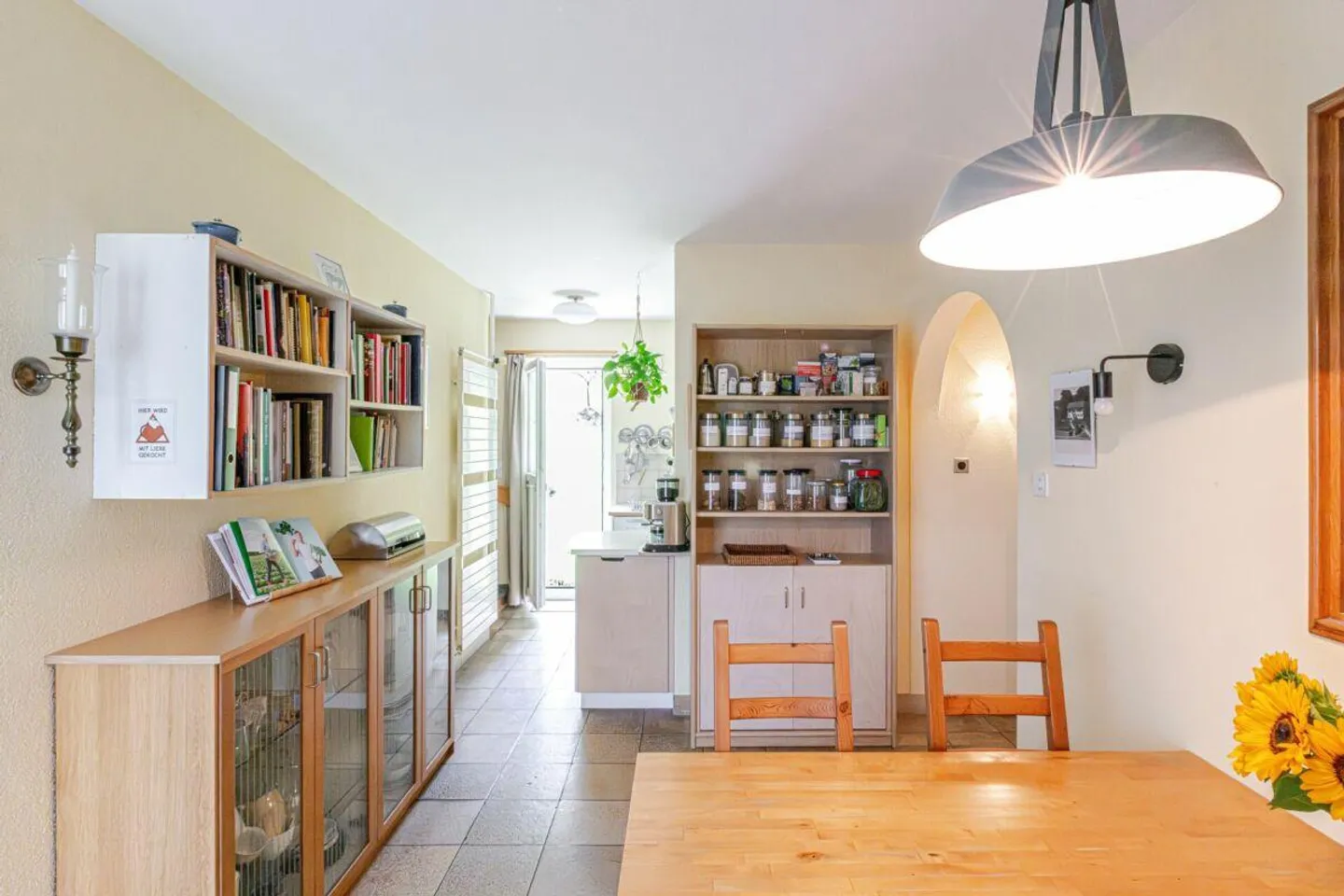 Historisches Einfamilienhaus trifft moderne Möglichkeiten - Photo 4 of 10